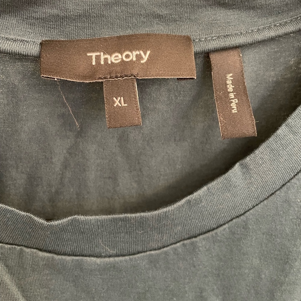 NWOT Theory tshirt size XL